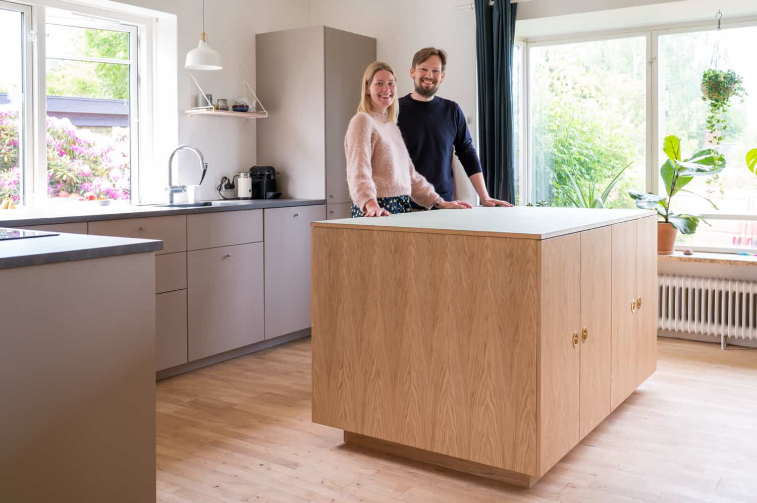 Køkkenø med linoleumsbordplade - Smalltime Woodshop